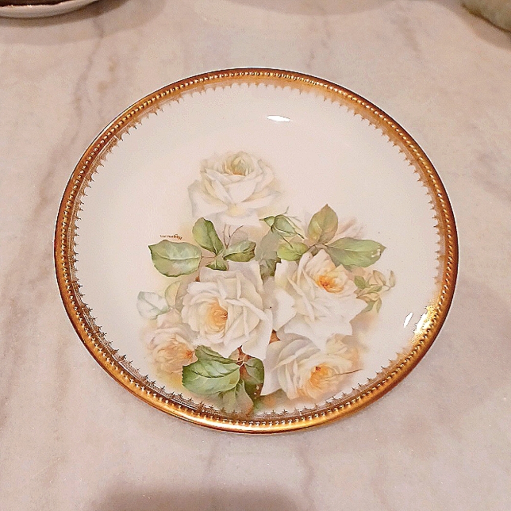 RS PRUSSIA Antique White Rose Motif, Gold Bead Edge plate